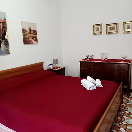 Pensión A Tre Passi Dal Centro Marsala